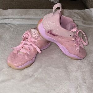 EUC Nike KD 15 NRG ‘Aunt Pearl’ No longer Sold in Stores
